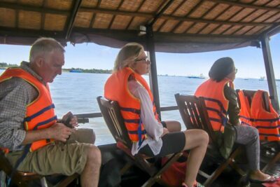 2-Day Mekong Delta Tour with Homestay - Thanh Thuy coconut garden: the candy-making and honeybee tea that people remember