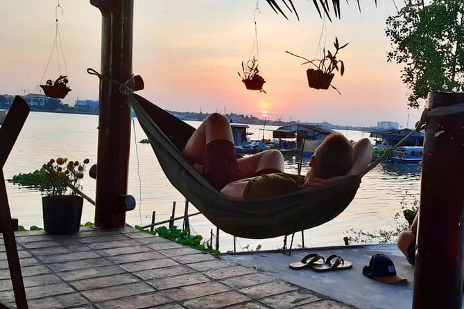 2 Day Private Mekong Delta, Riverside and Ecolodge Nature Tour - Getting to Vinh Long and arriving by boat