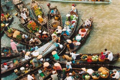 5-Day Best of Southern Vietnam: Cu Chi Tunnels & Mekong Delta - Saigon’s essentials: Dong Khoi, Reunification Palace, and War Remnants Museum