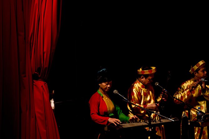 Authentic Vietnamese Dinner And Water Puppet Show - Orchestra music and a Vietnamese story: what to expect if you don’t speak it