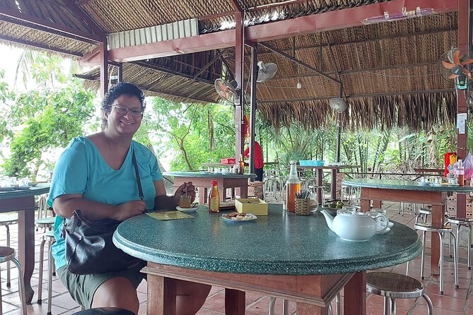 Can Tho Floating Market Combine With Mekong Delta 01 Day-Daily - Rice noodle workshop: a short hands-on break from the river rides