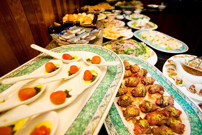 Cruise Dinner On Saigon River - Why eating on the Saigon River beats a normal dinner plan