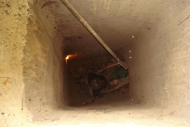 Cu Chi Tunnels and Cao Dai Temple private tour full day - The Included Lunch at a Local Restaurant (and Why It’s a Big Deal)
