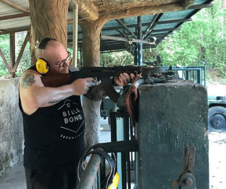 Cu Chi Tunnels and Mekong Delta Full Day Tour - Riverside lunch: giant gourami and classic Mekong favorites