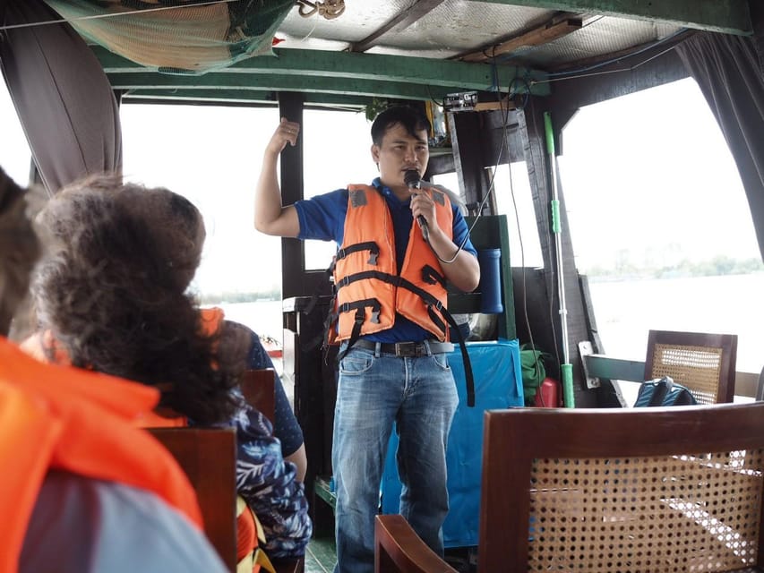 Cu Chi Tunnels and Mekong Delta Full Day Tour - Hand-rowed sapan on the canals (plus music and fruit)