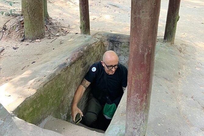 Cu Chi Tunnels by Jeep The Ultimate Off-Road War History Tour - Cu Chi Tunnels stop: how the underground system worked
