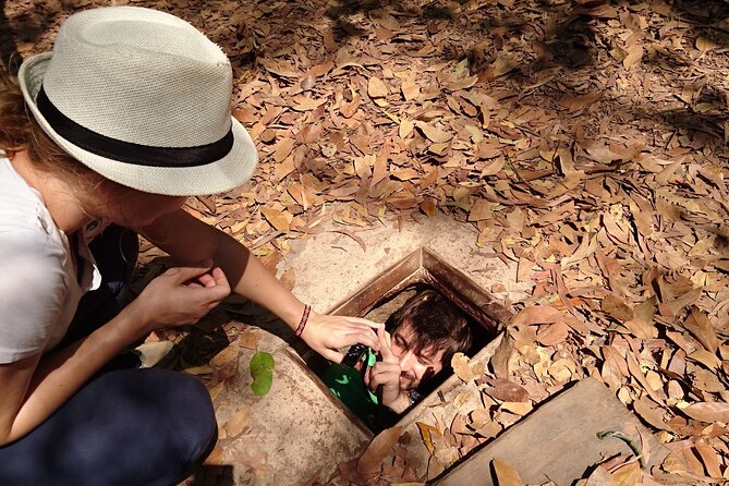 Cu Chi tunnels w 20 years of insider - Speedboat to Cu Chi: saving time and keeping the day easy