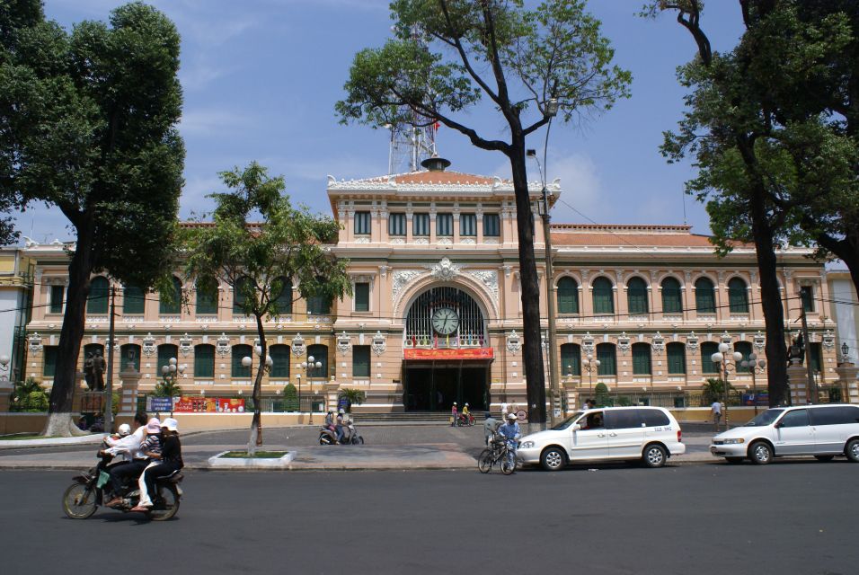 Customized Ho Chi Minh City Experience on Cyclo with Driver - Food and comfort: pho plus water on the 3-hour option