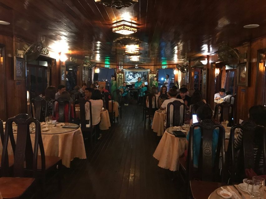 Deluxe Dining Cruise by DeluxeGroupTours - Dinner First, Then Night Views: What This Cruise Feels Like