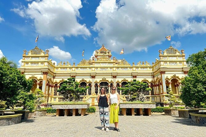 Experience Authentic Mekong Delta Life From Ho Chi Minh City - Lunch, Fruit, and Honey Tea: The Included Meal Stop That Matters
