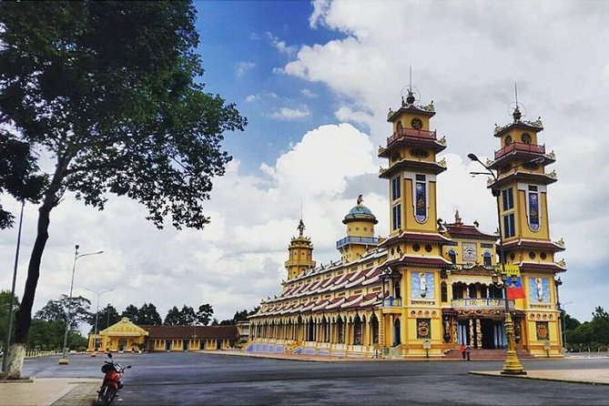 Explore Truly Local Culture at Cao Dai Holy See - Private Daytour - Tay Ninh Morning Drive: Real Vietnam on the Way Out