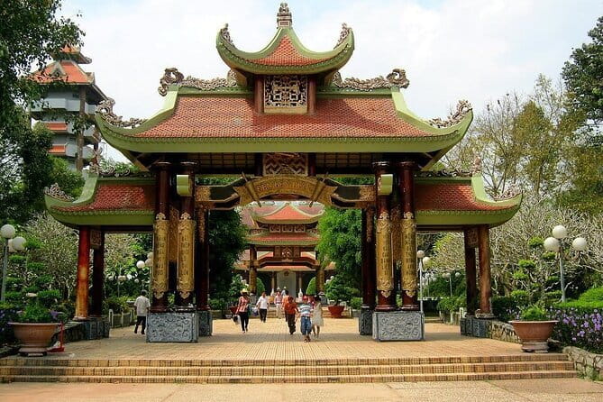 Exploring Ho Chi Minh City and Cu Chi Tunnels - Stop 1: Ho Chi Minh City to the tunnel site