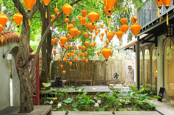 [Free E-sim] Half day Instagram Cafe Tour in Ho Chi Minh - Pacing, group size, and how not to feel rushed