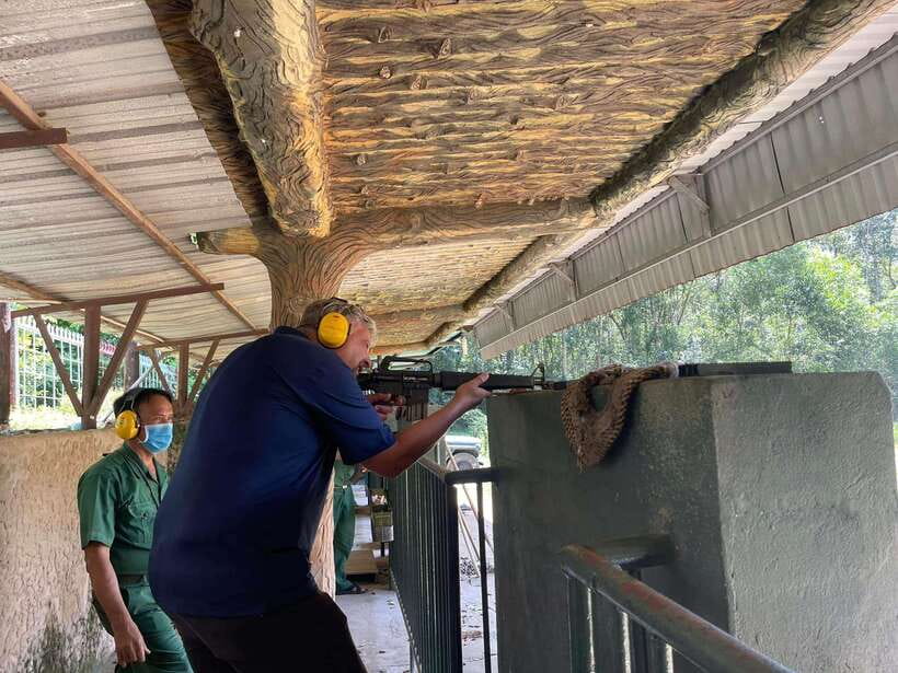 From Ho Chi Minh: Cu Chi Tunnels And Mekong Delta Full Day - Rowing through the canals: the most relaxing switchback