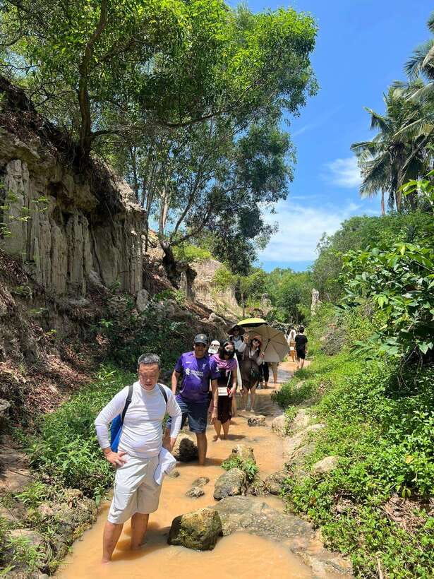 From Ho Chi Minh: Mui Ne daily tour (With Jeep Or ATV) - Suoi Tien (Fairy Stream): the sand-water contrast you’ll want photos for