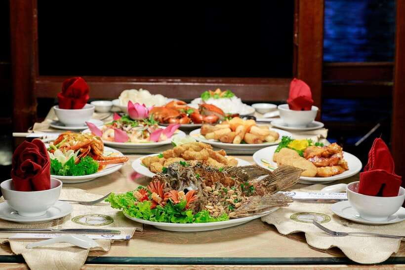 From Ho Chi Minh: Private Dinner Cruise on Saigon River Tour - District 1 Pickup and a Smooth Start at the Dock