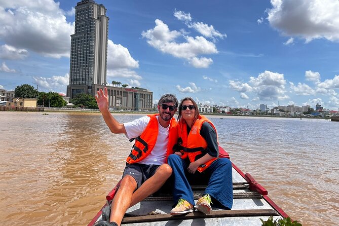 From Saigon: Mekong Day Tour with Floating Market &Cu Chi Tunnels - Cu Chi Tunnels: guided walking, then the optional crawl