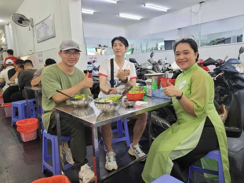 Good Morning Saigon By Motorbike - The District 3 weapons site: war history you can point to