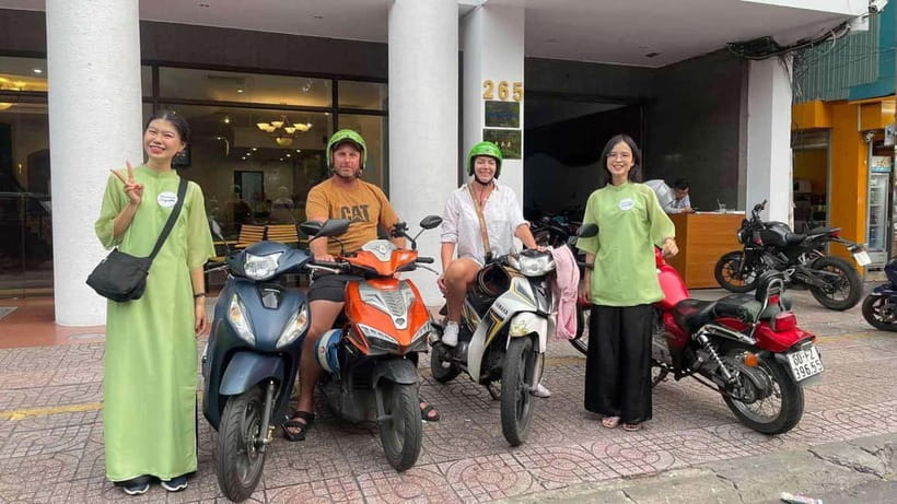 Good Morning Saigon By Motorbike - Bird café coffee break: morning calm after scooter time