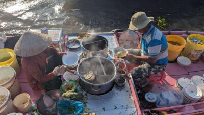 Ho Chi Minh: 1-Day Mekong Delta Tour-Floating Market & Islet - The van ride: long, but useful for context