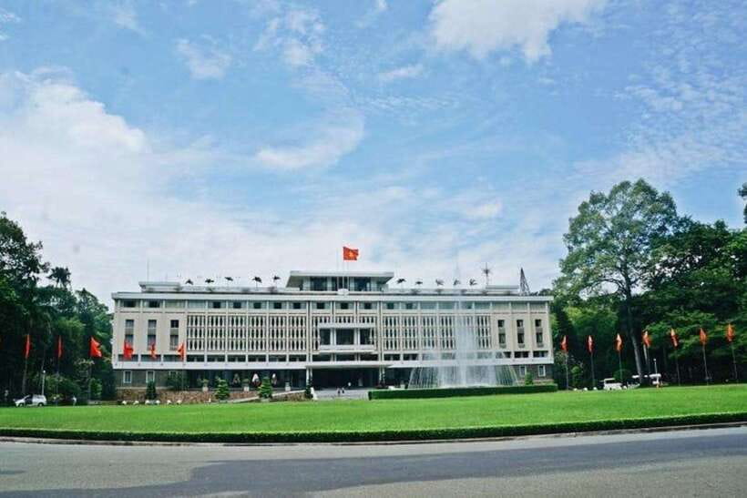 Ho Chi Minh 1 Day Private Tour from Phu My Seaport - Lunch in local Vietnam: a needed reset from the street