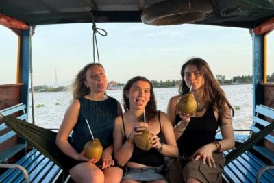 Ho Chi Minh: Adventurous Mekong Delta Full Day Tour - Vinh Trang Pagoda: A Religious Stop with Culture in the Details