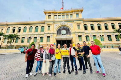 Ho Chi Minh City and Cu Chi Tunnels 1 Day | Option: Shooting Guns - Morning City Stops: War Remnants Museum and Independence Palace