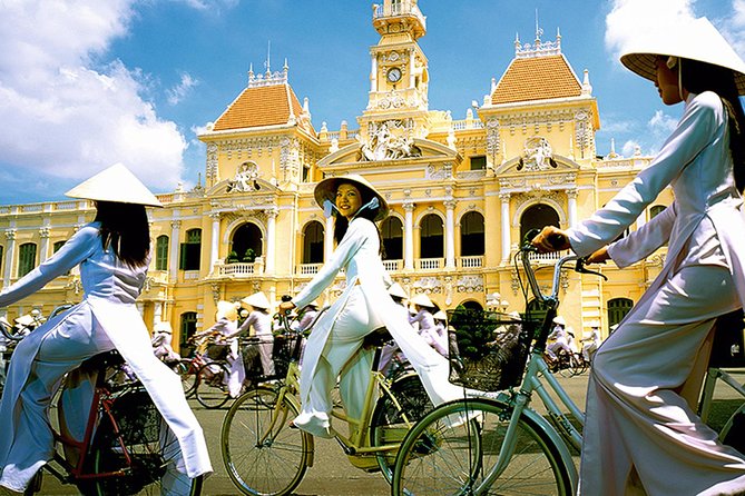 Ho Chi Minh City by Night - Dinner on River Junk - Dress code and night comfort (smart casual, not formal)