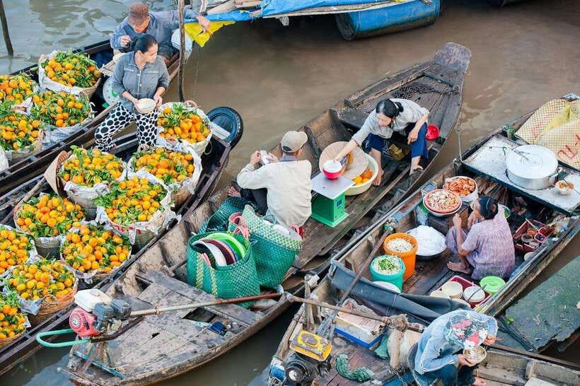 Ho Chi Minh City: Cai Rang Floating Market in Can Tho Tour - The flying menu lunch on Son Islet: a community meal you can feel