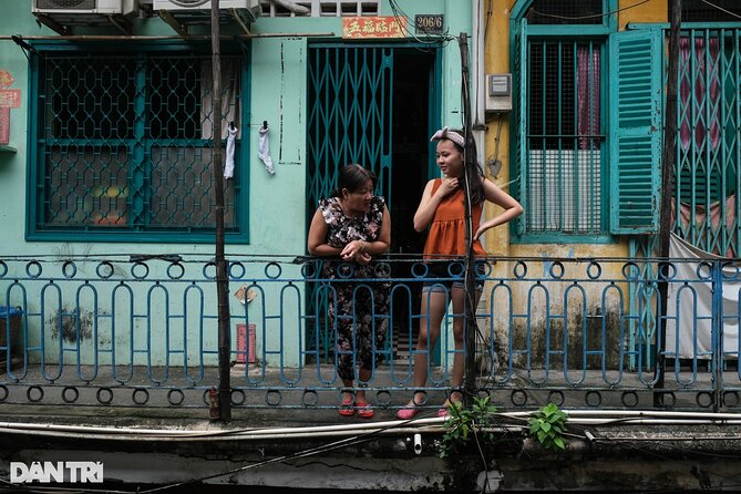 Ho Chi Minh City: Chinatown Hidden Treasures – Free Walking Tour - Stop 2: Hội Quán Nghĩa An, where old Chinese community architecture meets modern Saigon