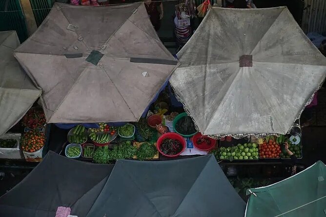 Ho Chi Minh City: Chinatown Hidden Treasures – Free Walking Tour - Stop 3: Ba Thiên Hậu Temple and Cantonese details you can actually notice