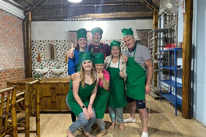 Ho Chi Minh City Cooking Class in Local's Home - What You’ll Cook: Pho, Bánh Xèo, and a Daily Rotating Menu