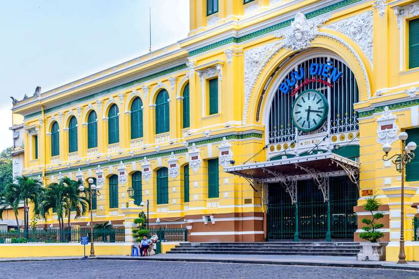 Ho Chi Minh City: Half-day History And Culture Tour - Saigon Central Post Office and Notre-Dame Cathedral: iconic, efficient, and not too heavy