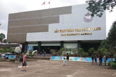 Ho Chi Minh City Half Day - VIP Private Tour - Stop 2: Emperor Jade Pagoda and the Yin-Yang Roof (30 Minutes)