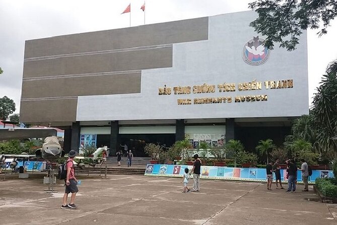 Ho Chi Minh City Half Day - VIP Private Tour - Stop 2: Emperor Jade Pagoda and the Yin-Yang Roof (30 Minutes)