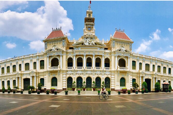 Ho Chi Minh City Highlights Tour - Saigon Central Post Office by Gustave Eiffel: Postcards in Stone