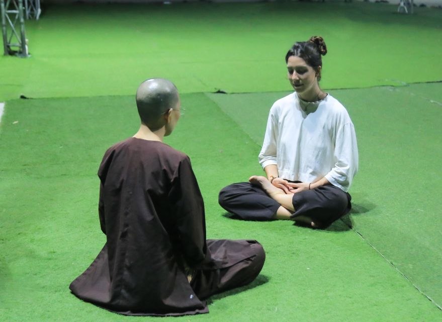 Ho Chi Minh City - Meditation retreat - 3 days 2 nights - Day 1 in Detail: Arrival, First Meditation, Volunteer Work, and Chanting