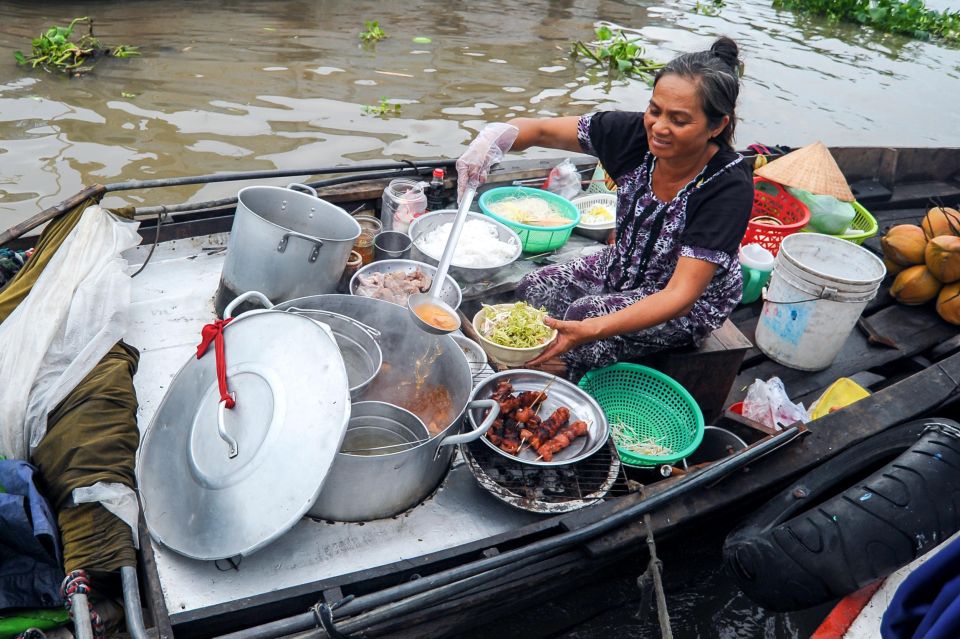 Ho Chi Minh City: Mekong River Delta Day Trip with Boat Trip - Small group rhythm, English guide, and what to pack