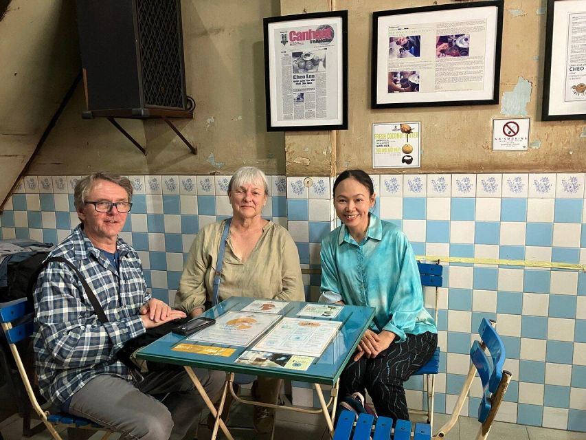 Ho Chi Minh City : Must-See Private Walking tour - Saigon Opera House and the Central Post Office: more than pretty façades