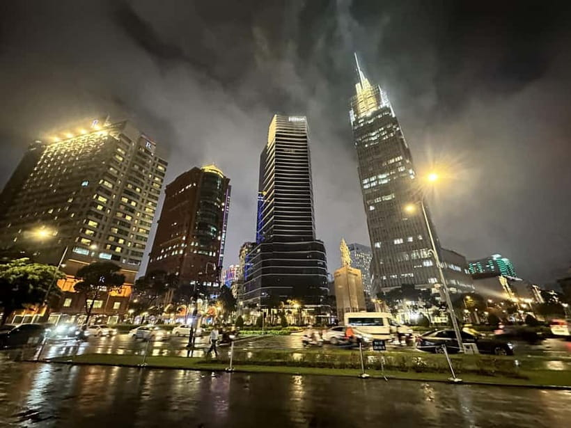 Ho Chi Minh City: Night Walking Tour with Hidden Gem Stop - Nguyễn Huệ Walking Street: colonial corners and night lighting that frames your photos