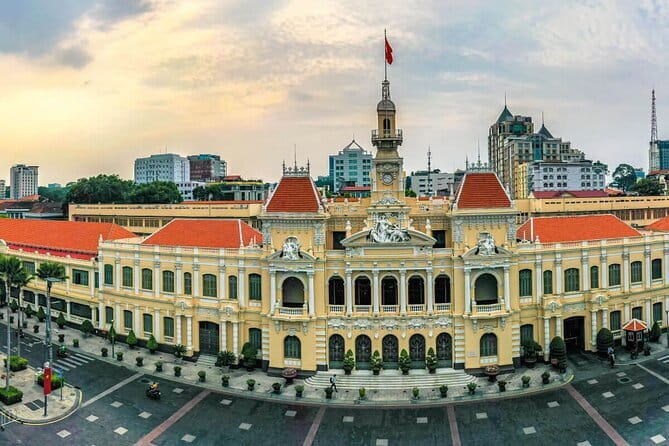 Ho Chi Minh City Private City Tour – History, Culture, Local Life - Nguyen Huệ walking street and the Café Apartment area