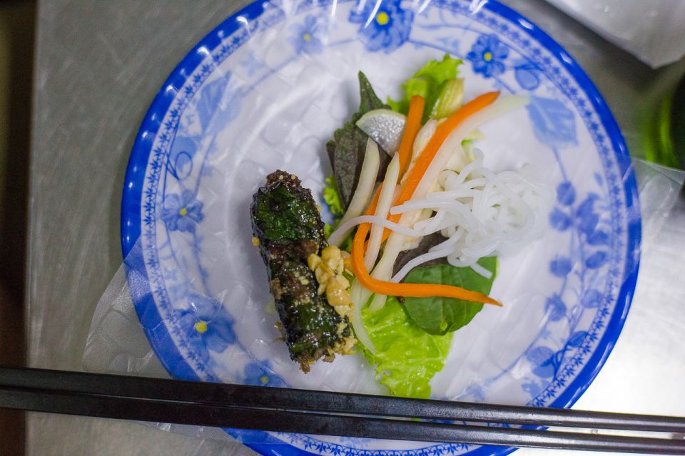 Ho Chi Minh City: Private Street Food Evening Walking Tour - District 3 and Nguyen Thien Thuat: where street food lives in old apartments