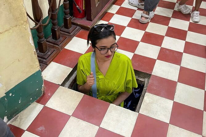 Ho Chi Minh City Private Tour with Young Local Female Guide - Underground War Stories at Hầm Vũ Khí Bí Mật Secret Weapon Cellar