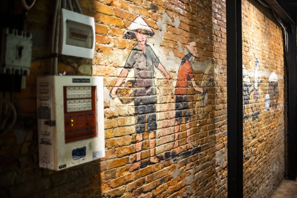 Ho Chi Minh City: Secret Cocktail Experience - Stop 2: a speakeasy-style bar run by a mixologist