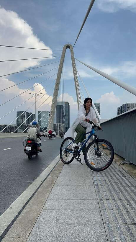 Ho Chi Minh City Sightseeing Cycling Private Tour By Bicycle - Nguyễn Hu Walking Street and Pink Church for Easy, Street-Level Fun