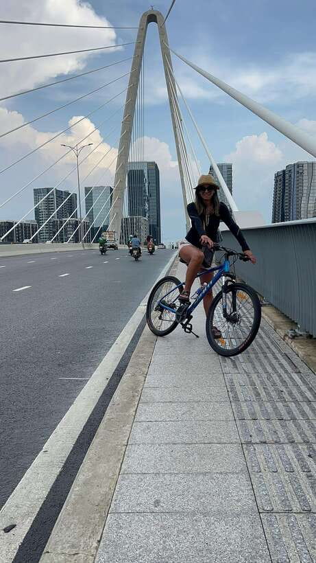 Ho Chi Minh City Sightseeing Cycling Private Tour By Bicycle - Night Tour Option for Bùi Viện and Illuminated Sights