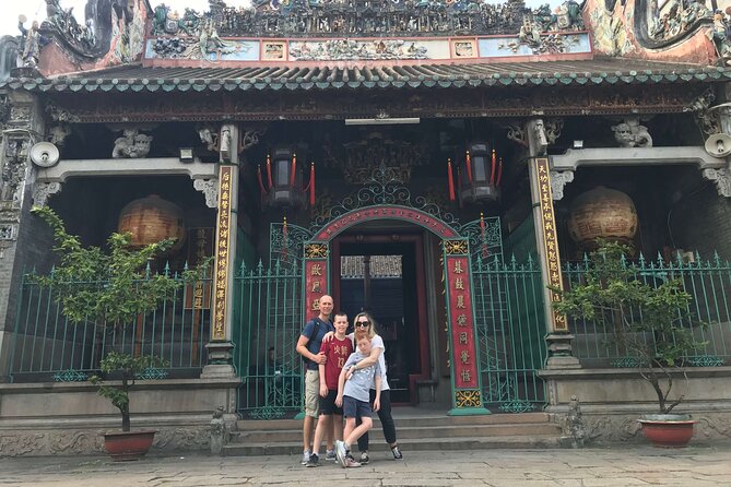 Ho Chi Minh city Sightseeing or Midnight nightlife by motorbike - Daytime sightseeing or evening nightlife: choosing your best Saigon mood