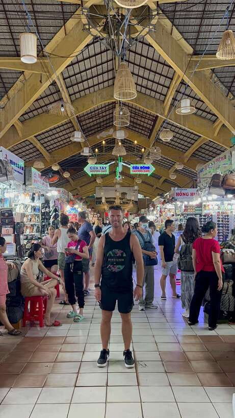 Ho Chi Minh City Sightseeing Private Tour With Funny Guide - Burning Monk Monument and secret weapon bunkers: the sobering stops with context