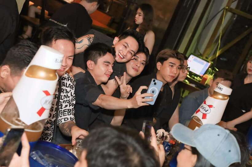Ho Chi Minh City Street Food Private Tour With Dancing Bar - Price and value: what $35 really buys you