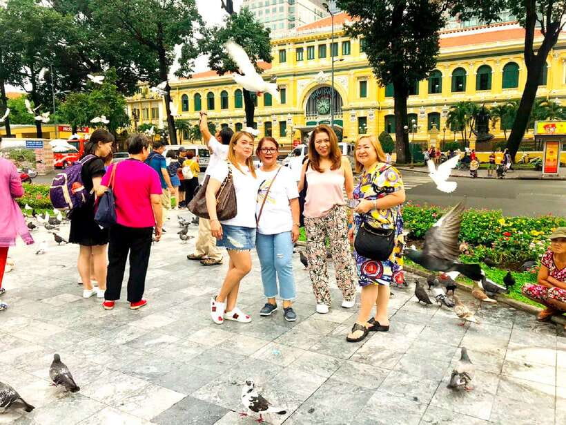 Ho Chi Minh City: Top Sightseeing Saigon Trip & History Tour - Ben Thanh Market: Crafts, Textiles, and Souvenir Time